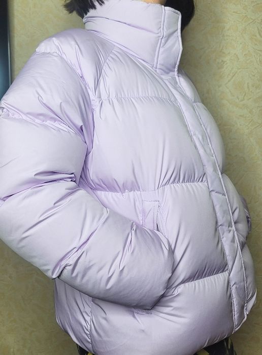 Продается брендовая зимняя куртка для девочек.