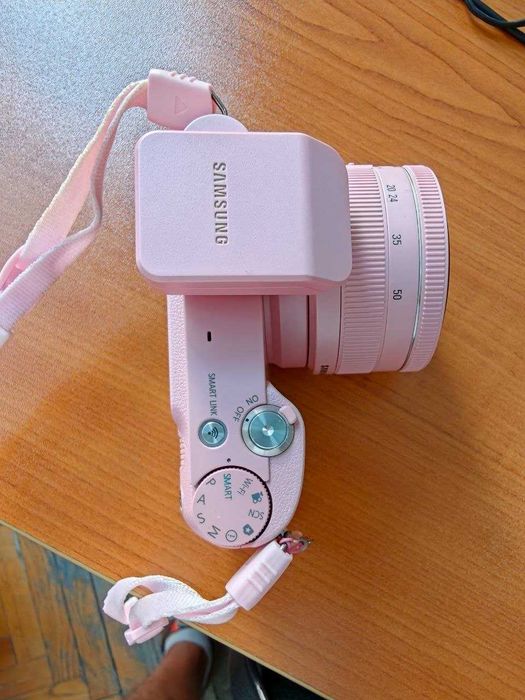 Фотоапарат Samsung NX1000