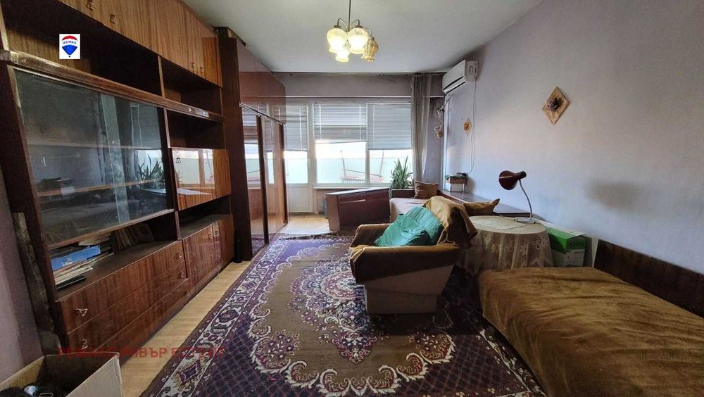 Двустаен апартамент за продажба кв. Дружба 1