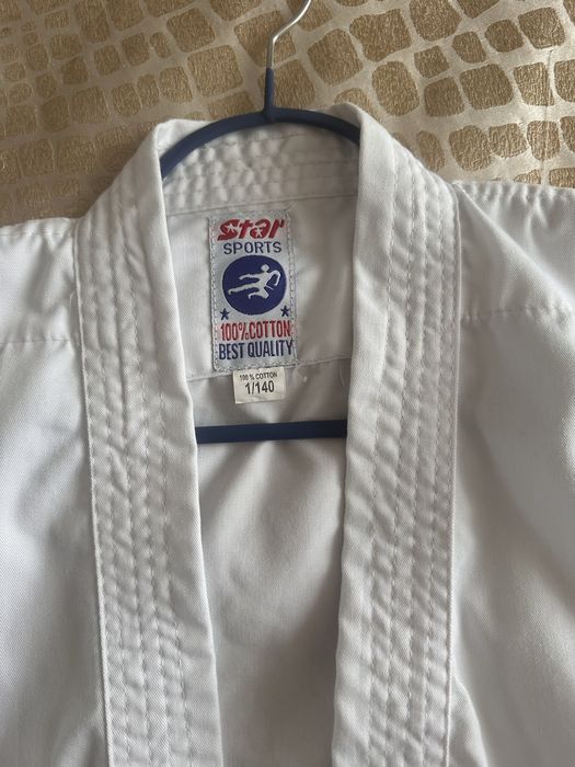 Продам кимоно на 5-7 лет
