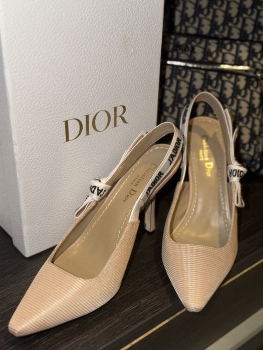 Обувки на ток Dior