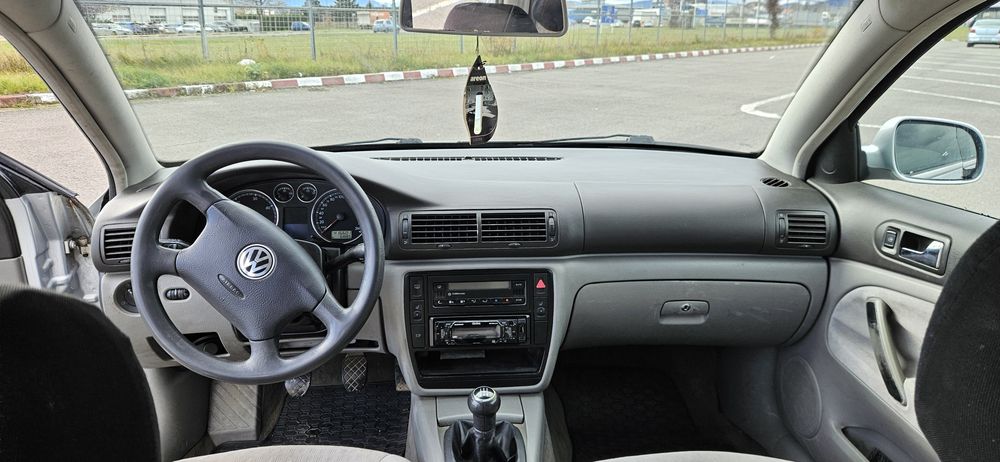 Vând Volkswagen Passat b5.5