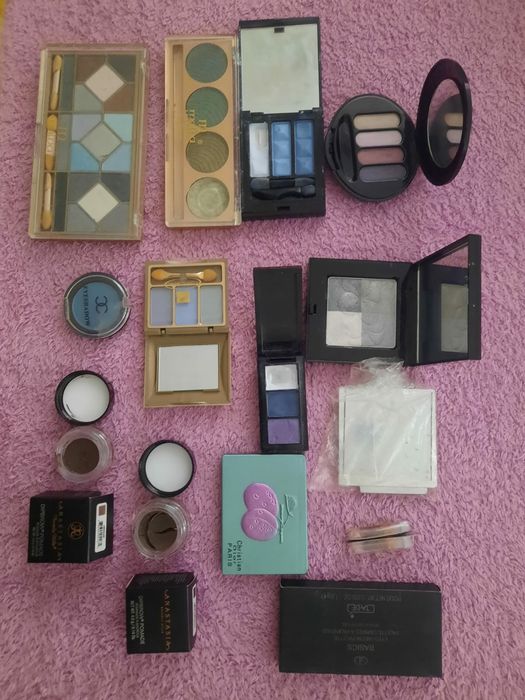 Тени отдам для век разное