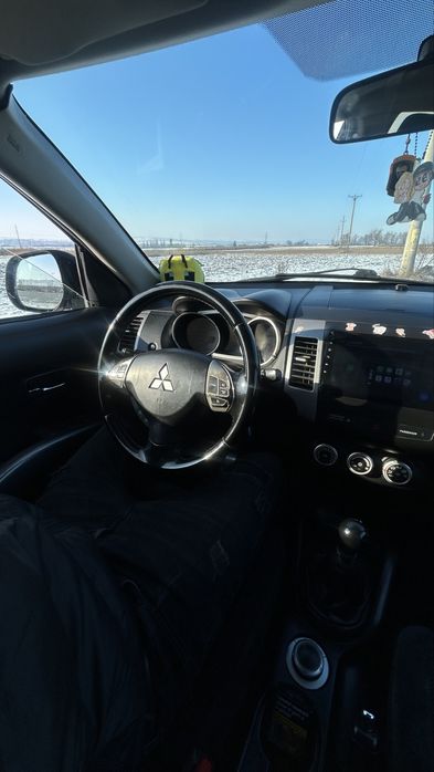 Mitsubishi outlander 2007