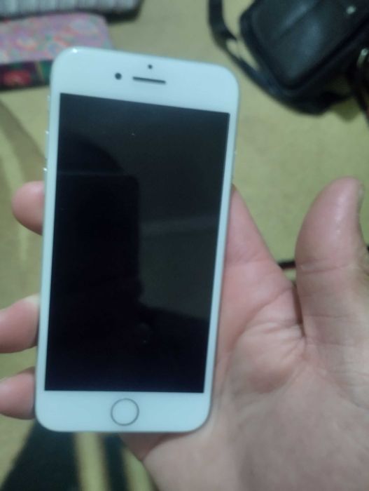 Iphone 7 sotiladi