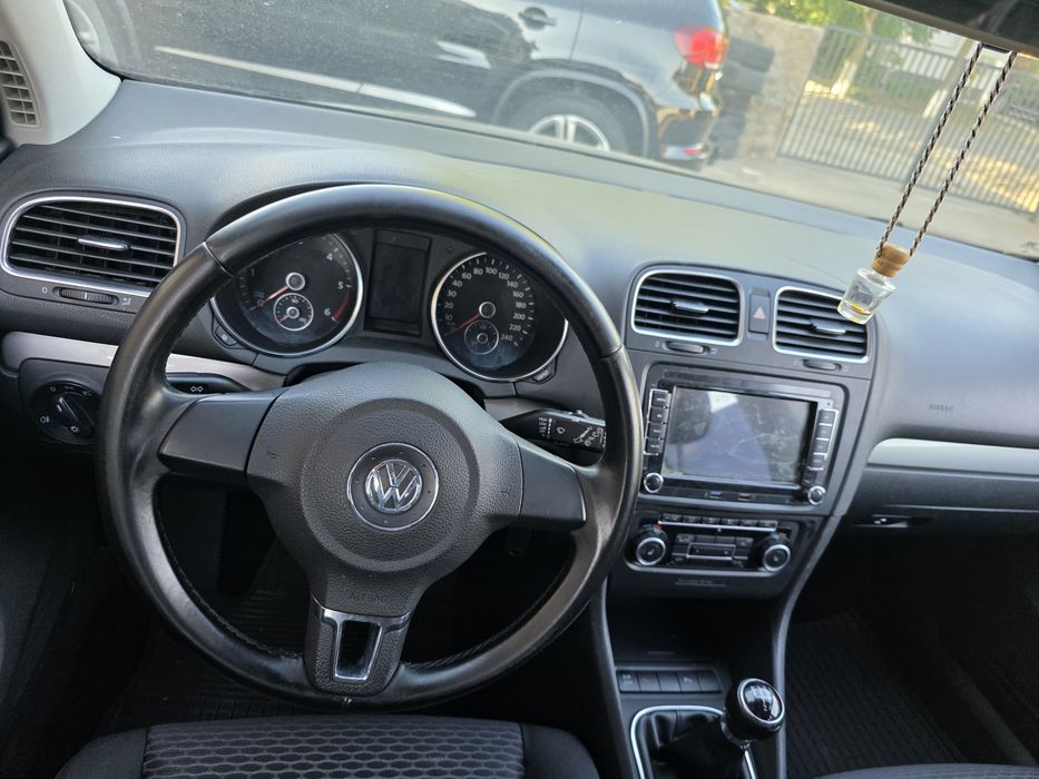 Vw golf 6 an 2009 euro 4 motor 2,0 TDI Posibilitate rate fără avans