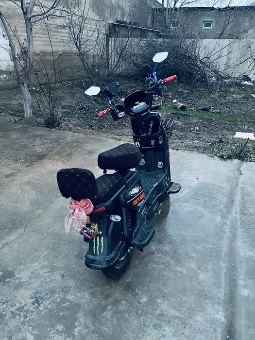 Tank sky way скутер