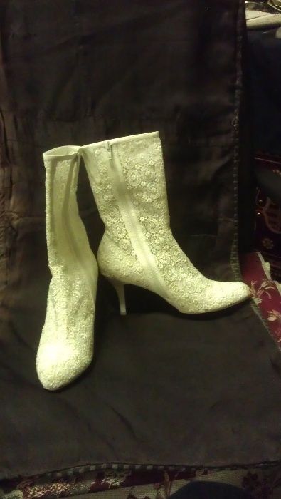 Туфли сапожки гипюрные