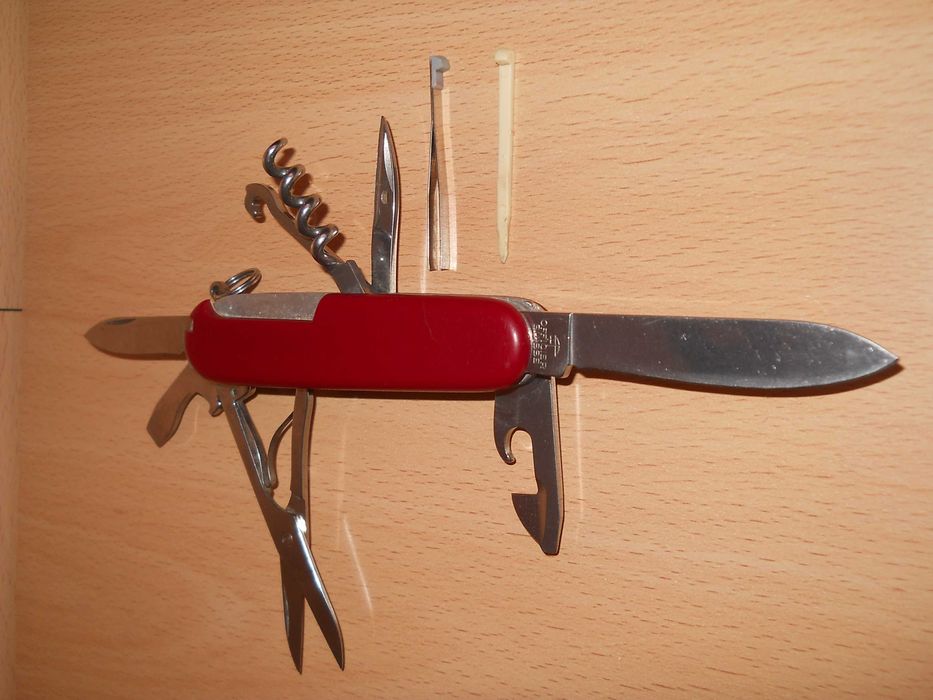 Briceag elvețian multifuncțional Swiss