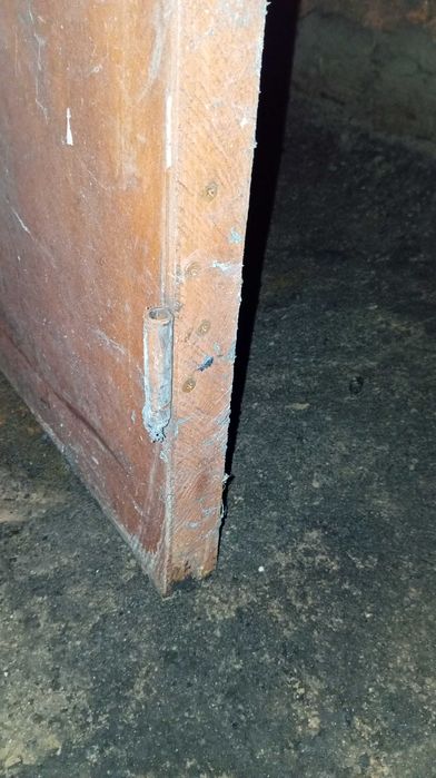 Деревянные подвальные двери