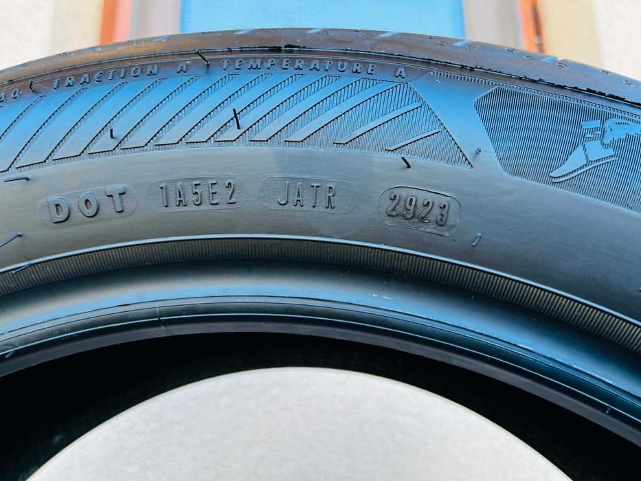 Летни гуми Goodyear 215/55/18  99V