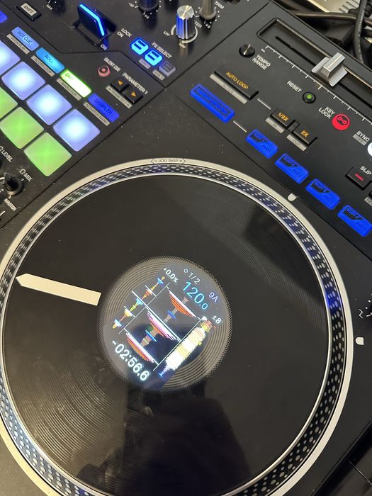 Pioneer DDJ-REV7 + case – stare excelentă