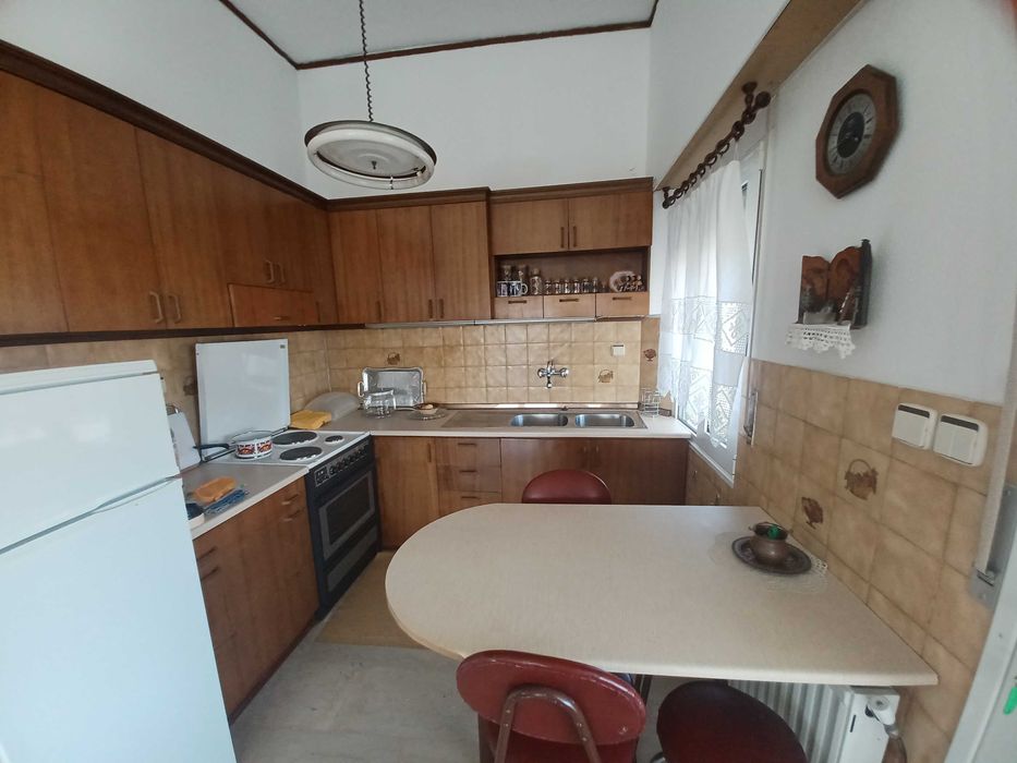 Продава къща 160 м2 с двор 300 м2 в Аспровалта, Гърция