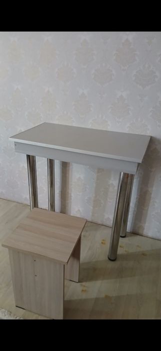 Срочно продам стол в хорошем состоянии