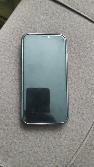 Продам iphone 11