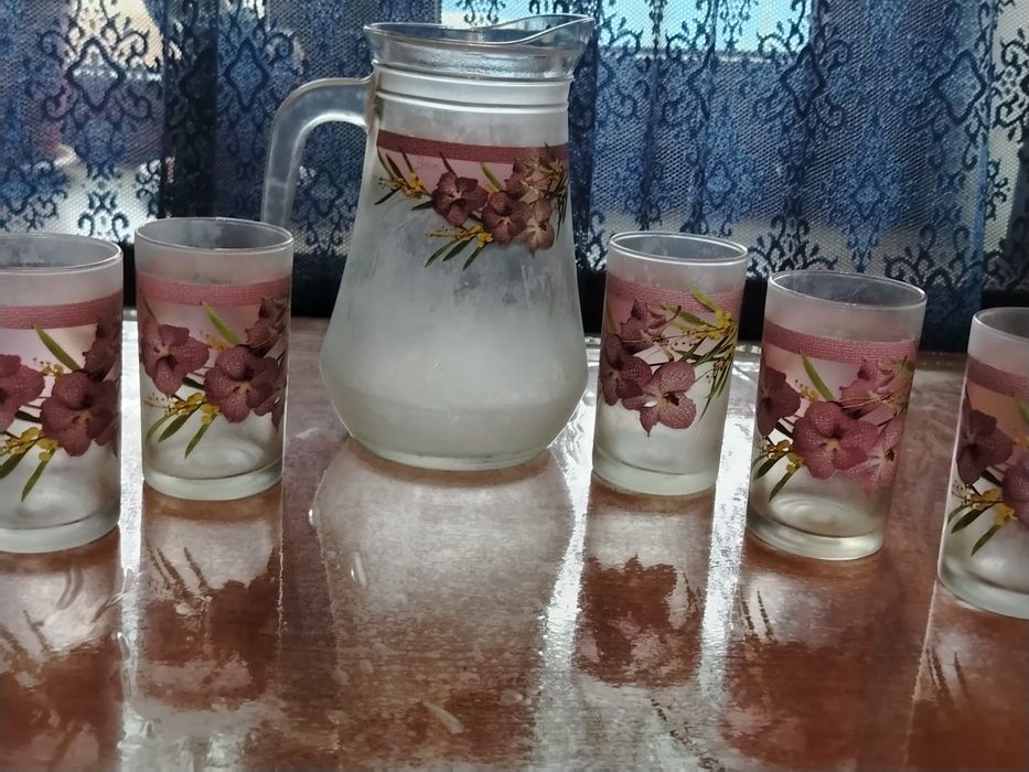 Графин и 6 стаканов