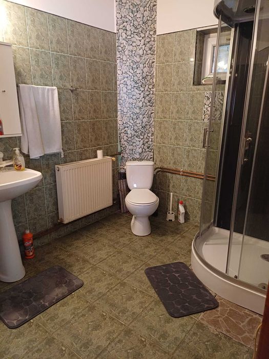 Proprietate deosebită cu casă spațioasă și teren generos în Ulmi, Dâmbovița la 2Km de Târgoviște spre București