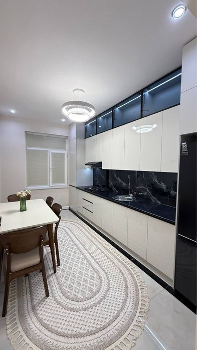 Продается 3 ком. Квартира на 2 этаже площадью 94 кв.м. Рядом с Самкоч