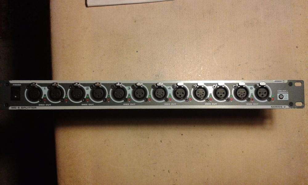Splitter Dmx 1 in 6 out. WORK PRO WD 6 DMX SPLITTER