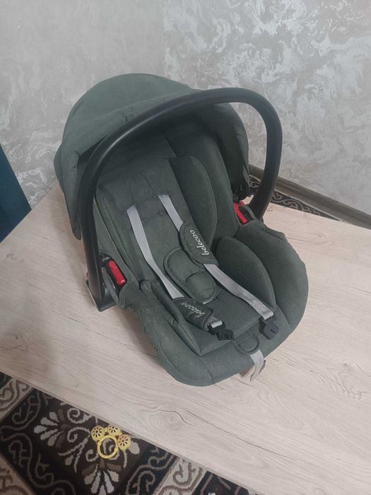 Автокресло сотилади