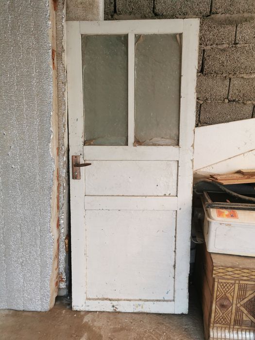 Двери Есік     .