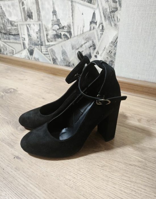 Продам женские туфли 37 р-р
