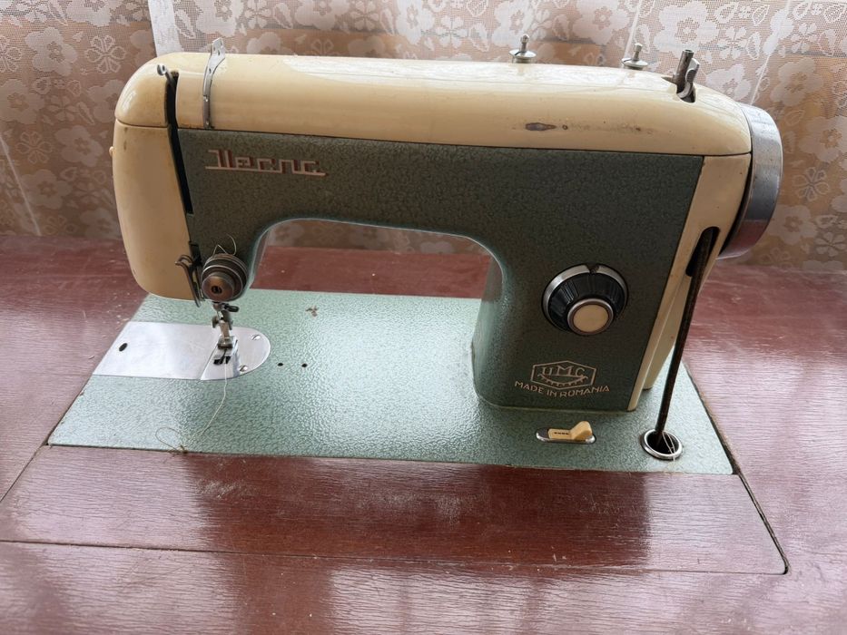 Masina vintage de cusut Ileana