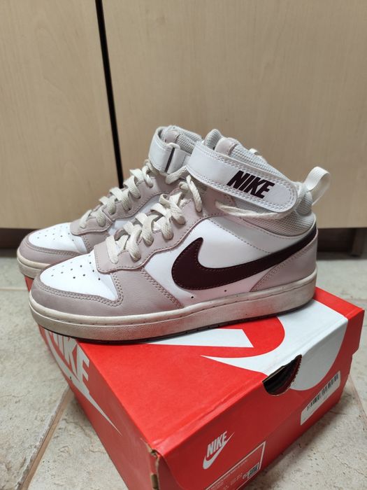 Високи кожени кецове Nike borough mid