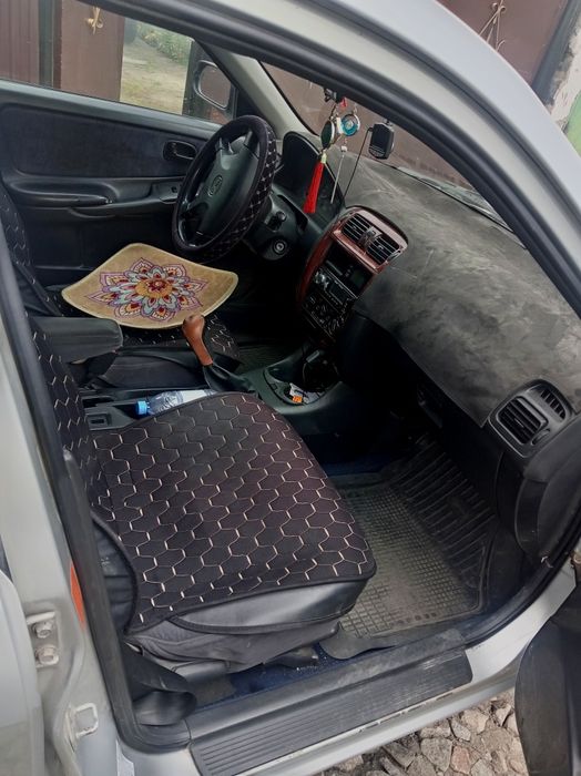 Продам Мазду (птичка)