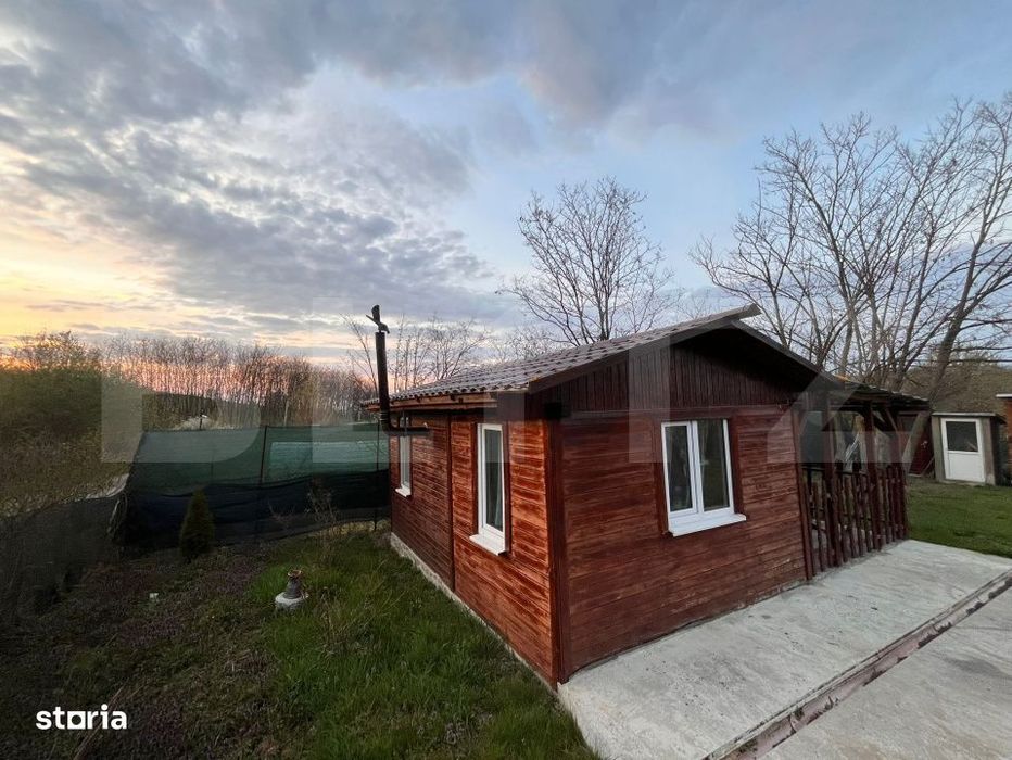 Teren– 400 mp, cabanuta + utilitati, acces asfalt