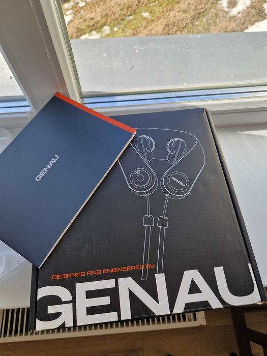 Продам массажер для шеи и ног Genau