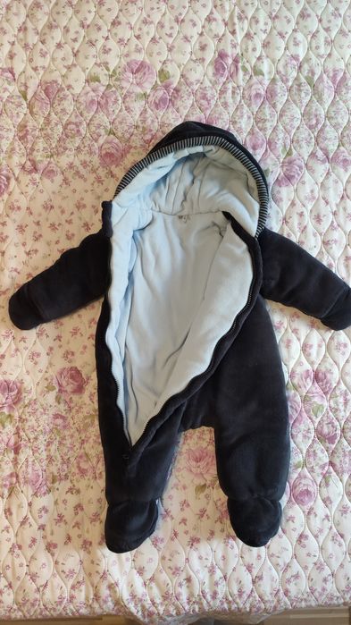 Бебешко яке, космонавтка и гащеризон ВСИЧКО ЗА 8€