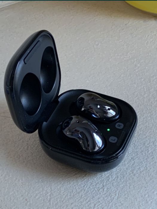 Samsung galaxy buds live