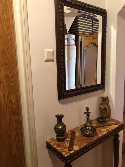 Doua console lemn sculptat + marmura + oglinzi bizotate, stil clasic