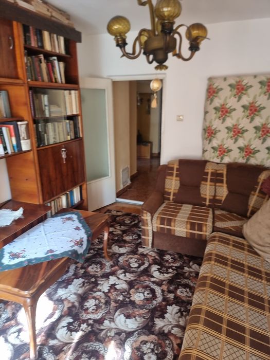 vand,inchiriez ap 2 camere central Buzau