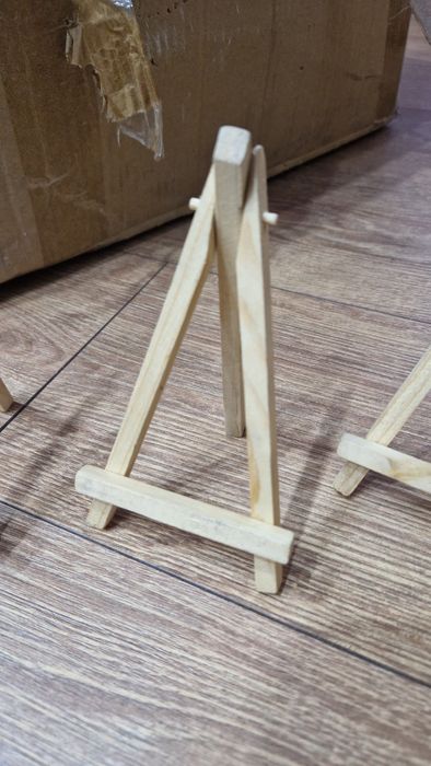 Продам мольбертики