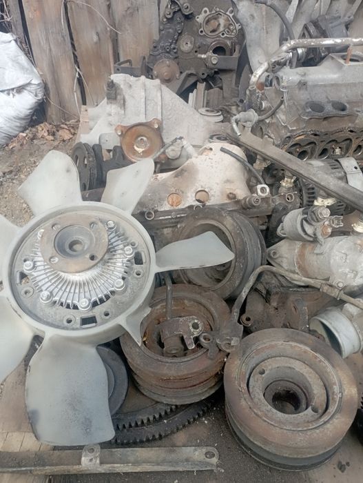 Продам запчасти Тойота Марк 2