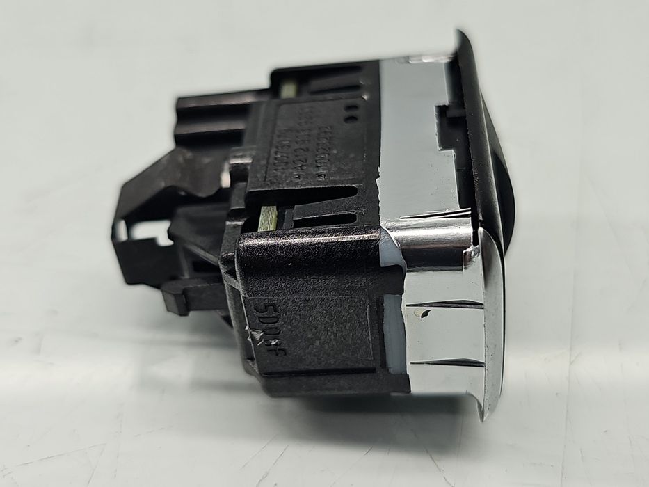 Buton deschidere haion Mercedes Clasa E (W212) Facelift [Fabr 2009-201