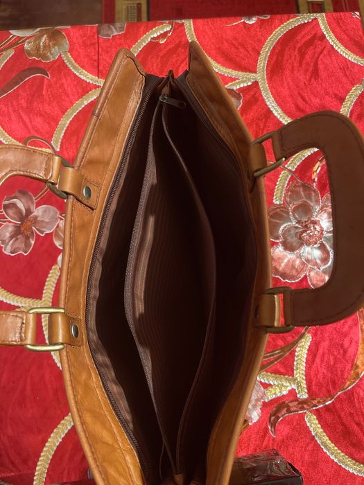 Harold’s men handbag