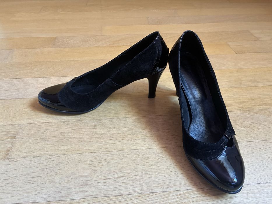 Pantofi piele intoarsa si piele lacuita