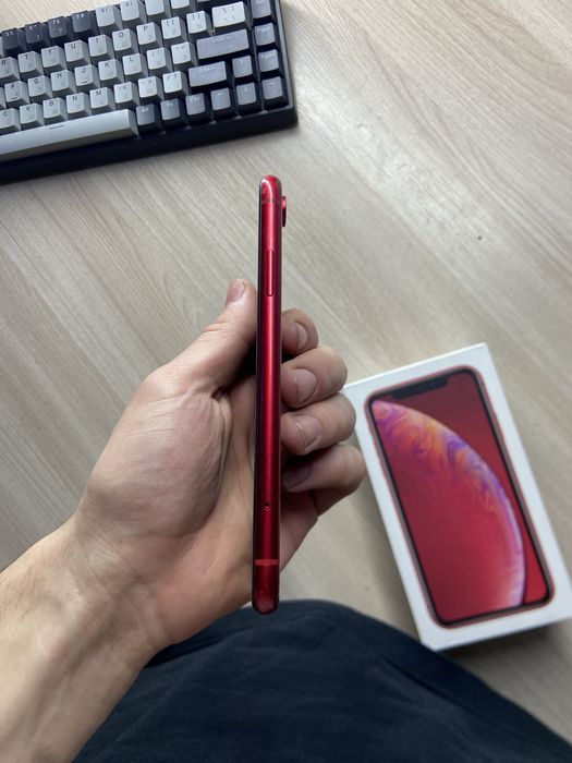 Iphone xr 64gb red.