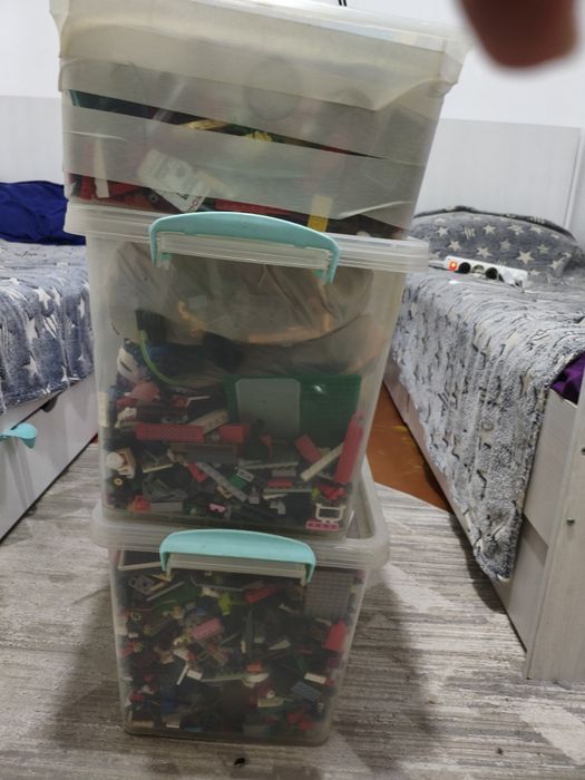 Продам конструкторы LEGO