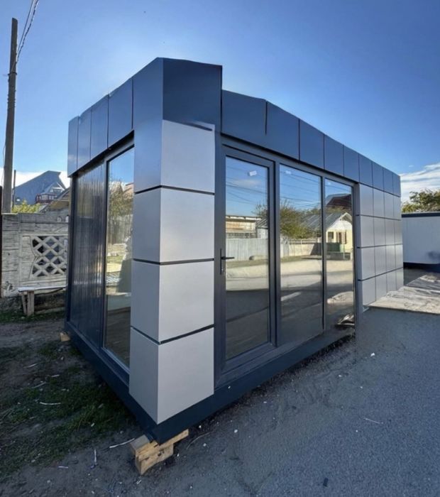 Vand containere modulare la super preț