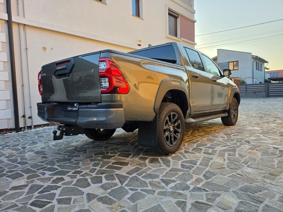 Toyota Hilux INVINCIBLE / Auto NOU / TVA Deductibil / LEASING / Garantie TOYOTA