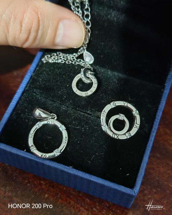 Сребърен пръстен, висулка и гривна