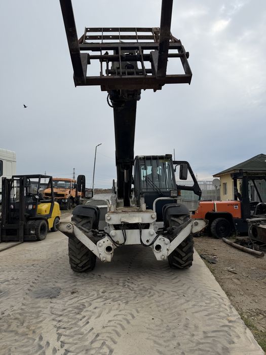 De vanzare incarcator frontal bobcat manitou