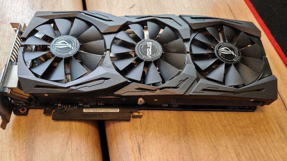 Placa video NVIDIA GEFORCE GTX 1070 de 8Giga Asus ROG Strix