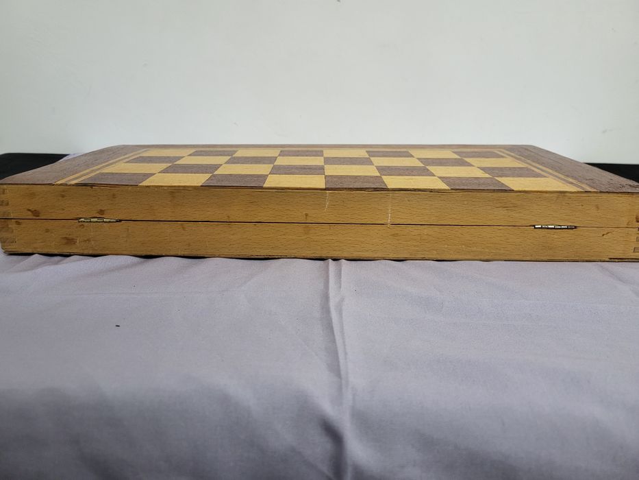 #10 Стар сгъваем дървен шах с табла