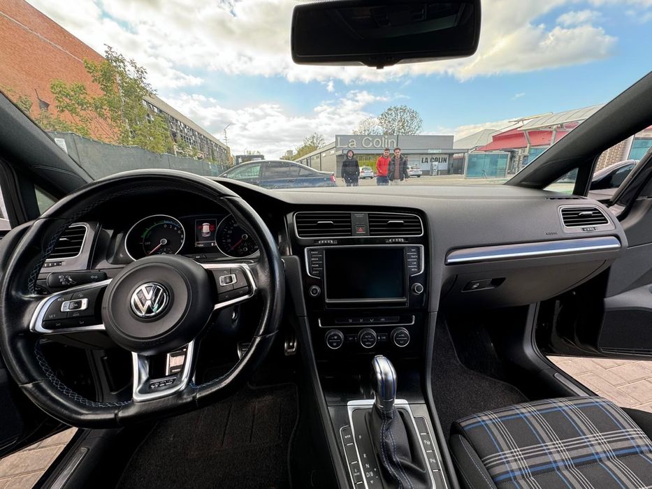 Volkswagen Golf GTE Hibrid plug in
