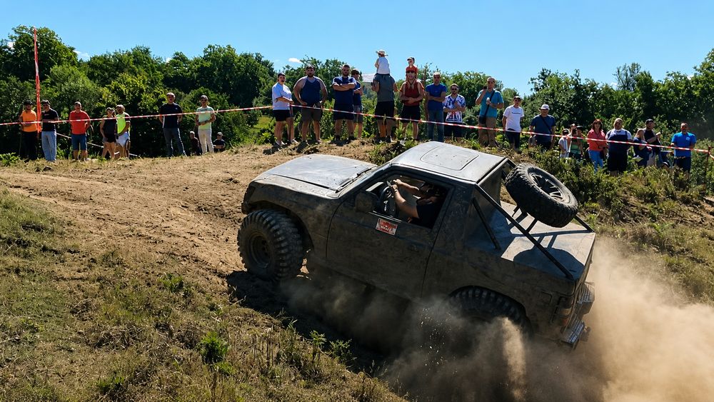 Vând mitsubishi pajero
